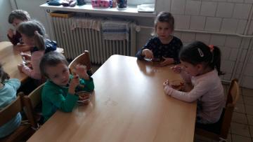 Jabĺčková kondička s rozumom a pohybom Jabĺčková kondička s rozumom a pohybom