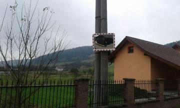 2017 Osadenie dopr. značky - zrkadlo 2017 Osadenie dopr. značky - zrkadlo